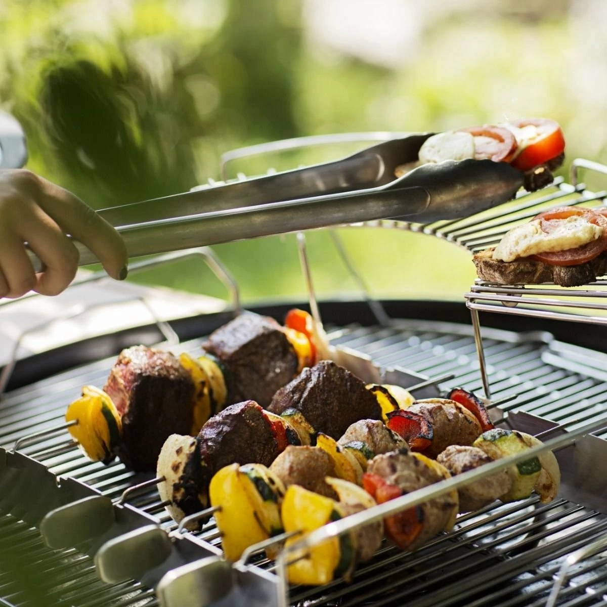 Rosle Barbecue Locking Tongs 5 Rosle Barbecue Locking Tongs - Image 3