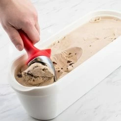 Tovolo 2.5 Qt Ice Cream Tub (White) 8 Tovolo 2.5 Qt Ice Cream Tub (White) -Outlet Utensils Store 81 18945 2 5 qt glide a scoop ice cream tub 3 1 1