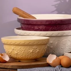 Mason Cash In The Meadow S30 (0.95 Qt) Mixing Bowl | Daffodil -Outlet Utensils Store in the meadow mixing bowls 3