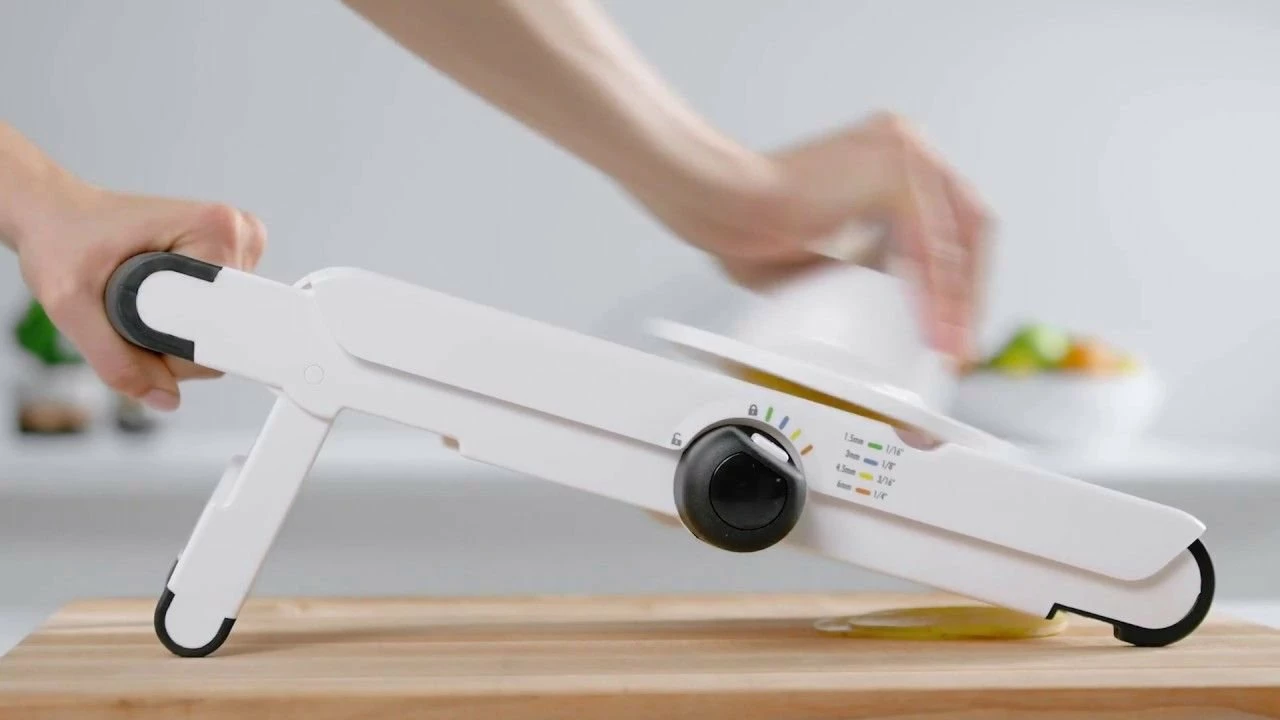 OXO Good Grips V-Blade Mandoline Slicer 7 OXO Good Grips V-Blade Mandoline Slicer - Image 5