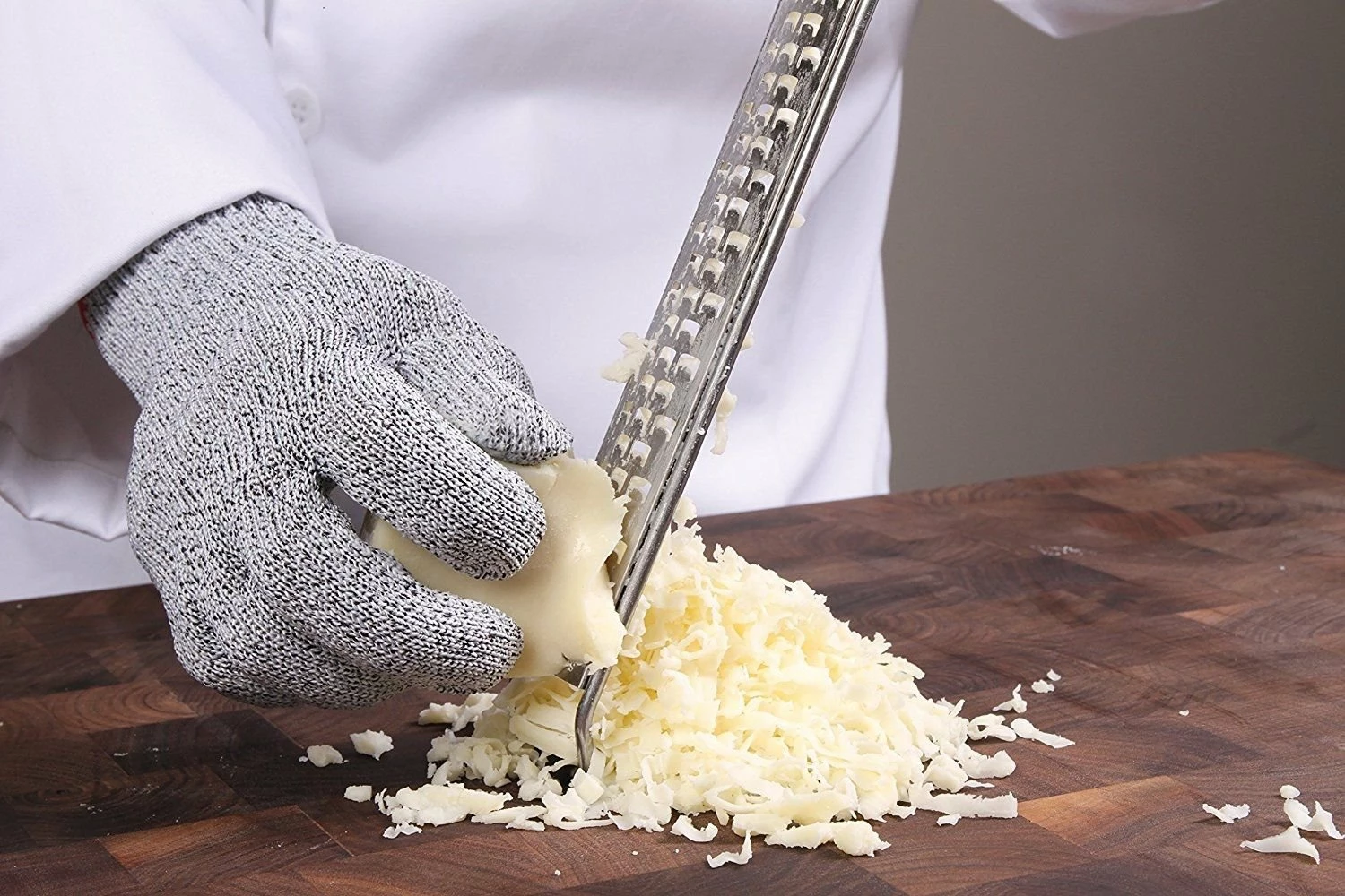 Mercer Cutlery MercerMax Cut-Resistant Glove | Small 4 Mercer Cutlery MercerMax Cut-Resistant Glove | Small - Image 2