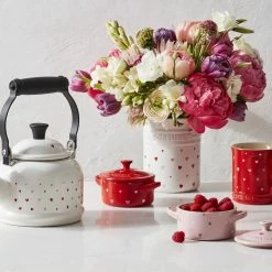 Le Creuset L'Amour 1 Qt. Utensil Crock With Heart Applique | White -Outlet Utensils Store rs18294 221017 lecreuset lamourcollection horiz ret 2 2